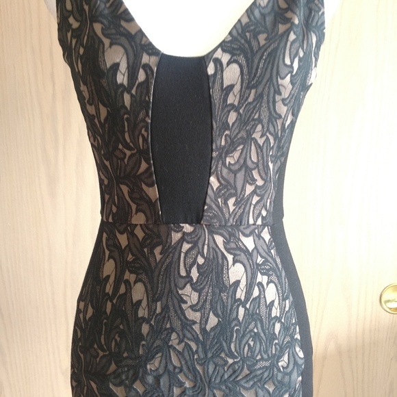 Elegant cocktail dress - Picture 2 of 5